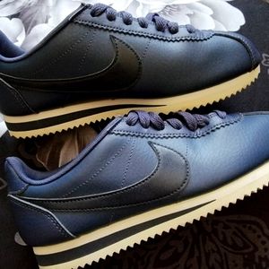 Nike Cortez